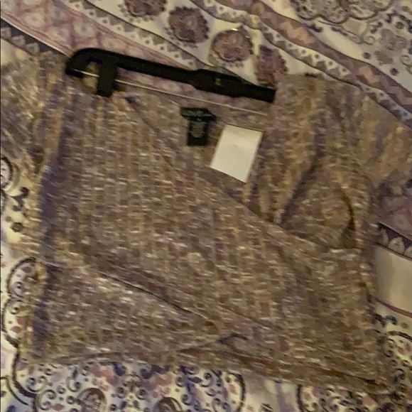 Two piece set - Picture 3 of 3